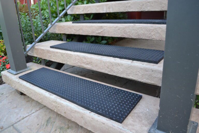 Utility Mat, Skid-Proof, Recycled Rubber, 24 x 54-In.